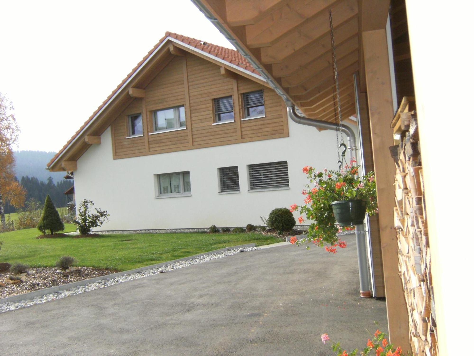 Appartement De Vacances Niederer La Côte-aux-Fées Zewnętrze zdjęcie