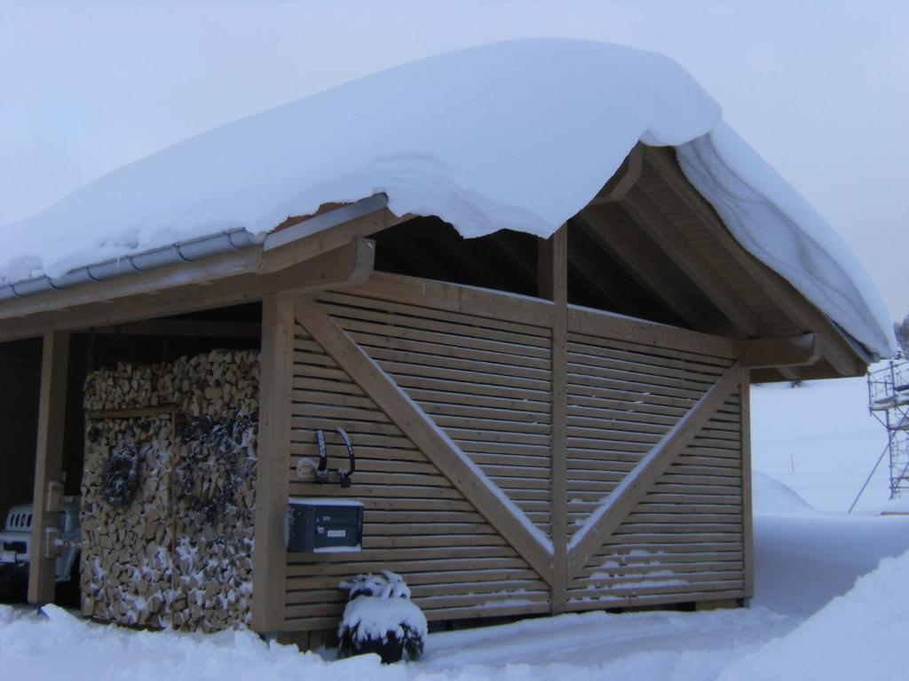 Appartement De Vacances Niederer La Côte-aux-Fées Zewnętrze zdjęcie