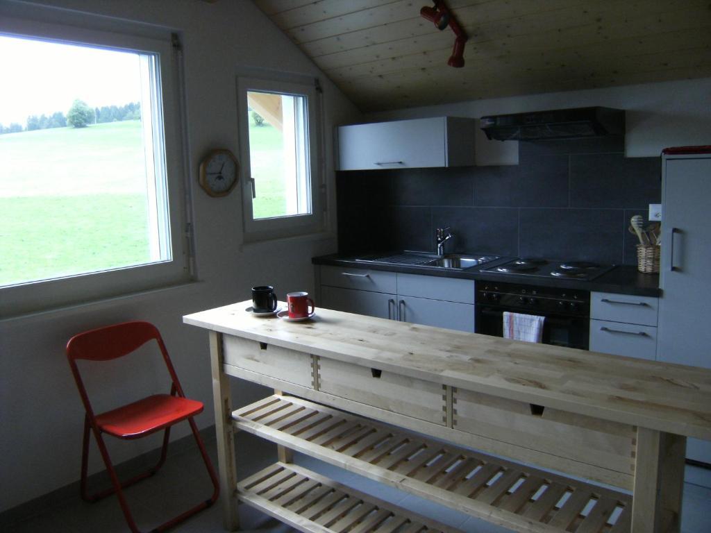 Appartement De Vacances Niederer La Côte-aux-Fées Zewnętrze zdjęcie