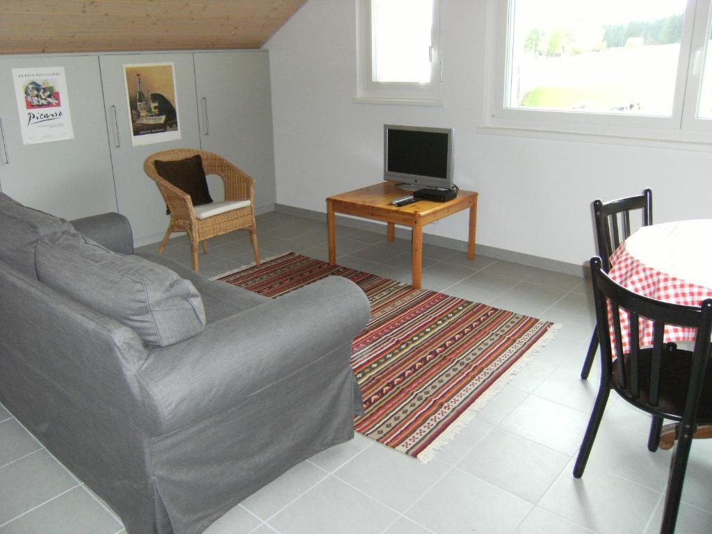 Appartement De Vacances Niederer La Côte-aux-Fées Zewnętrze zdjęcie